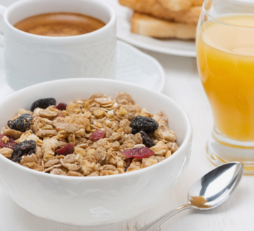 Desayunos energéticos para adultos, qué comer a primera hora del día